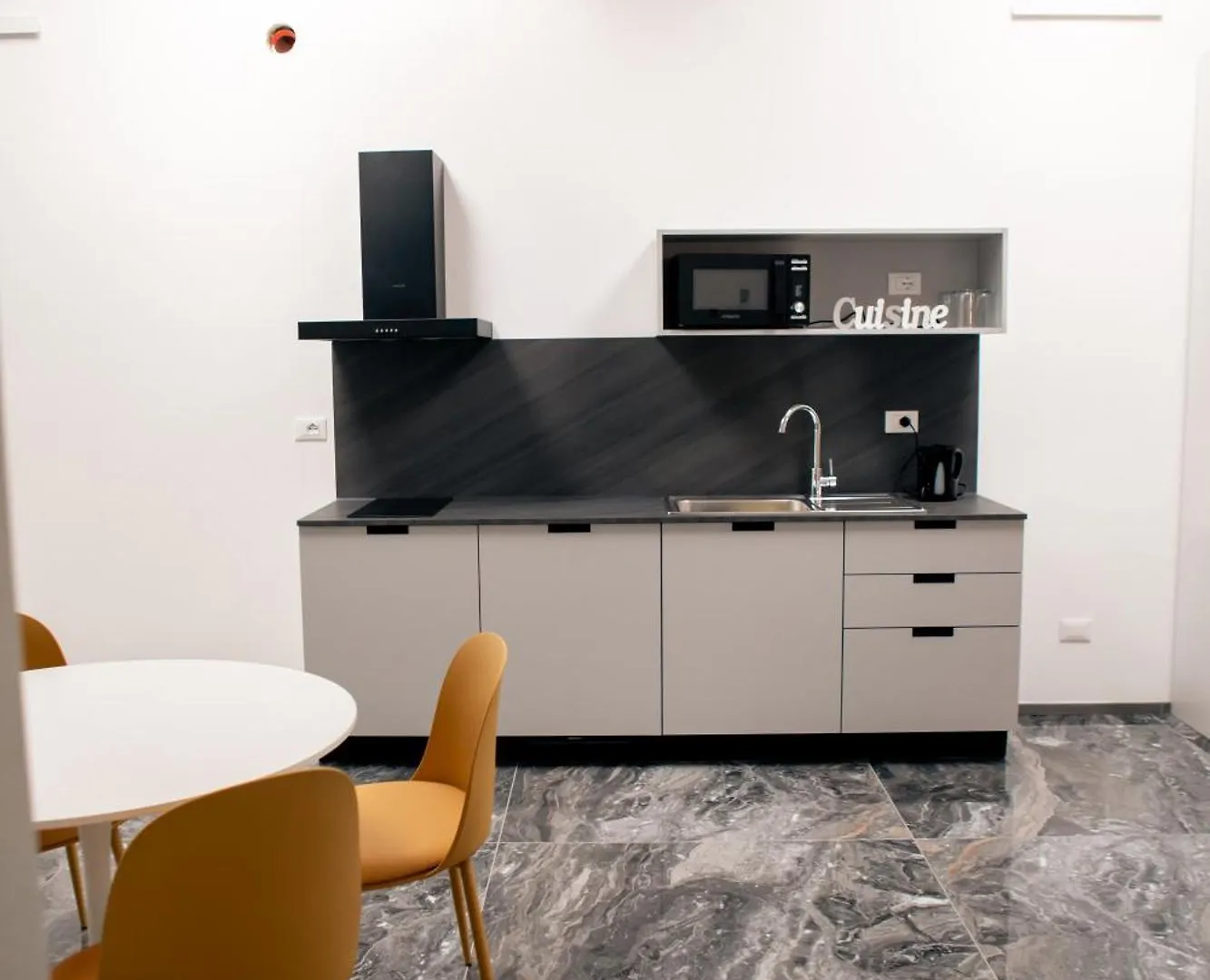 Apartament La Dimora Dell'Aquila Castelnuovo del Garda Włochy